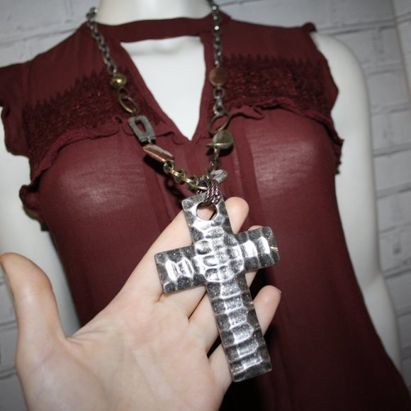 Beautiful hammered silver, copper and brass cross necklace 32" - Picture 2 of 4